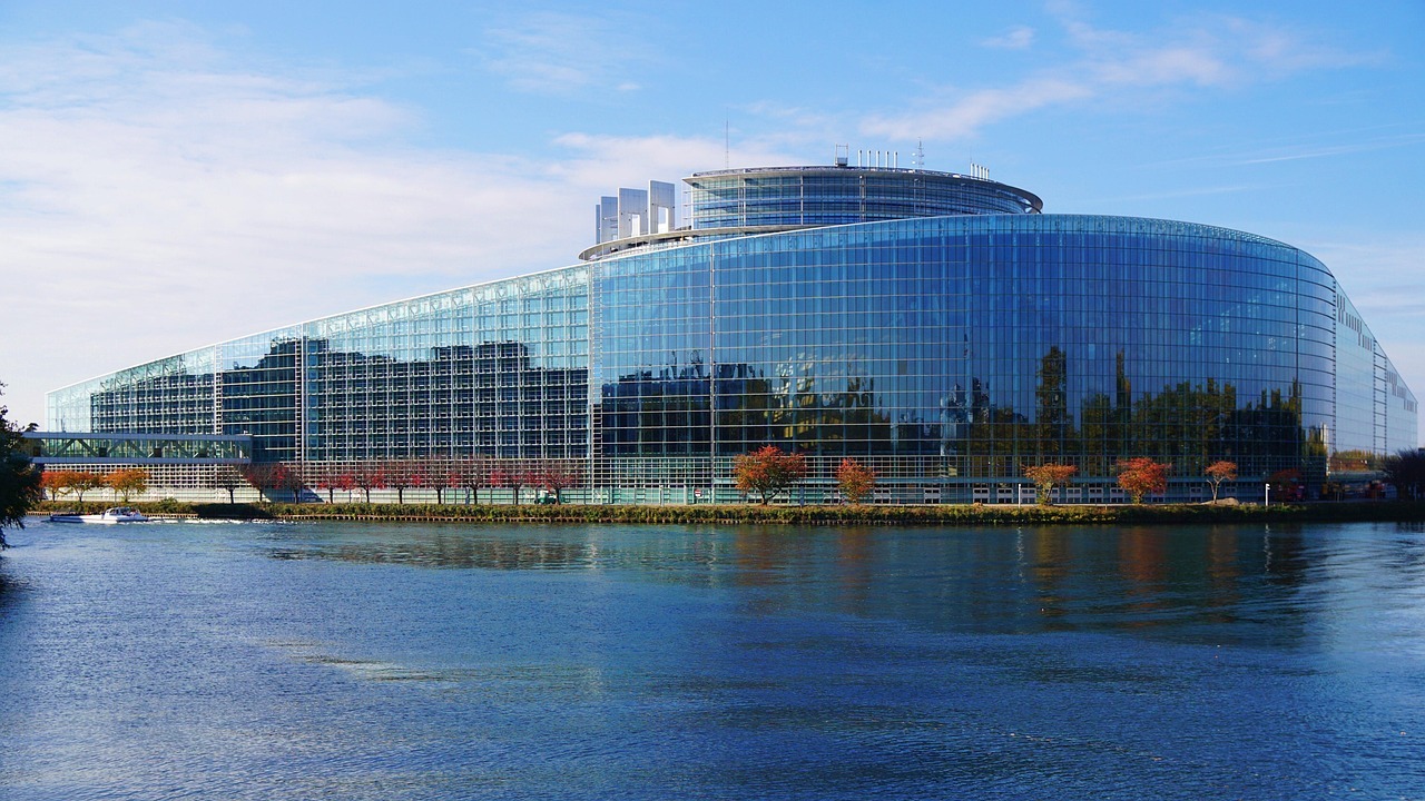 Dove i giovani europei vengono a conoscere l’Europa: perché i gr 
